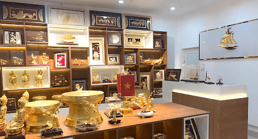 Showroom tranhmavang24k.com chuyên cung cấp tranh mã đáo thành công mạ vàng